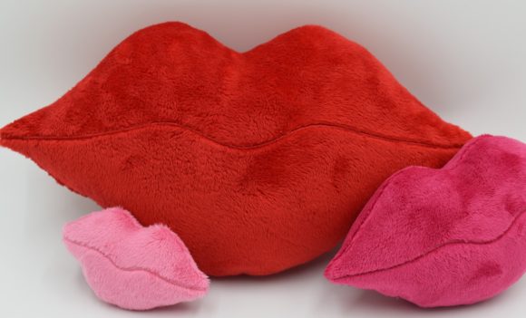 Lips Embroidery Design Review: Honest Stitch Test for Handmade Projects